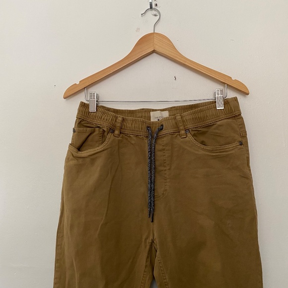 Civil Society Edwin Slouch Straight Leg Flat Front Casual Pants in Camel - Picture 5 of 6